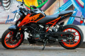 2020 KTM 200 Duke right side view